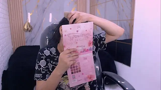 Snapshot of neiti_milk chatting on December 4, 2025, 2:32 am neiti milk online show from December 4, 2025, 2:32 am