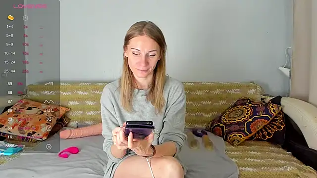 Snapshot of Amalia_Mio chatting on November 28, 2025, 11:02 am Amalia Mio online show from November 28, 2025, 11:02 am