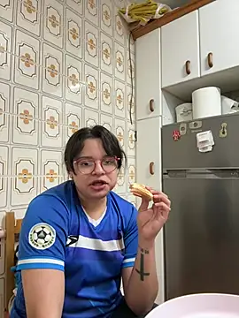 Snapshot of Jaykel_a chatting on February 14, 2026, 11:01 pm Jaykel a online show from February 14, 2026, 11:01 pm