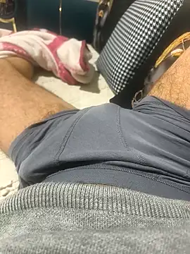 Sert erkek21 ysm online show from February 15, 2026, 9:33 pm