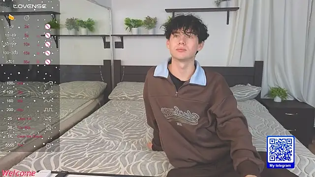 Snapshot of Cute_Mike chatting on November 10, 2025, 1:48 am Cute Mike online show from November 10, 2025, 1:48 am