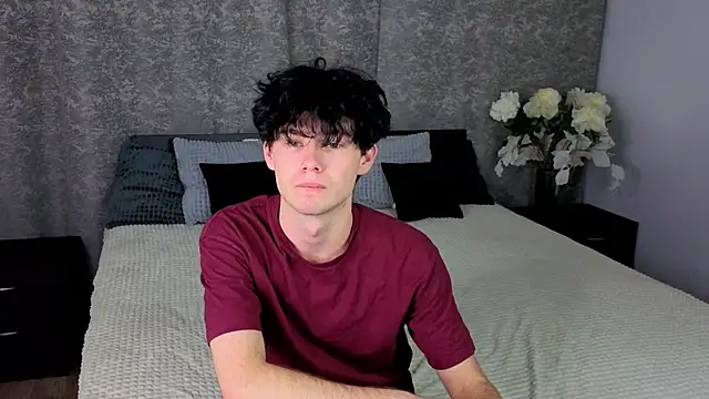 Snapshot of Cute_Mike chatting on November 12, 2025, 3:45 pm Cute Mike online show from November 12, 2025, 3:45 pm