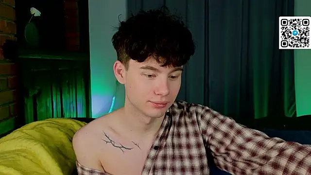 Cute Mike online show from March 17, 2026, 6:33 pm