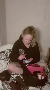 amandatheblondewife online show from January 7, 2026, 9:23 am