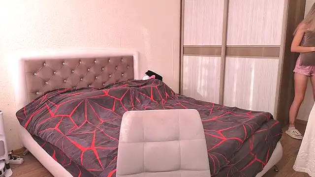 Snapshot of hello_kittyyk chatting on October 17, 2025, 11:46 am hello kittyyk online show from October 17, 2025, 11:46 am