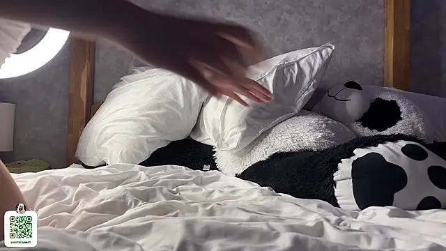 notecarret online show from February 26, 2026, 9:47 pm