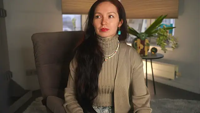 DorineYbarra online show from October 15, 2025, 12:16 pm