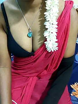 Snapshot of Chennai-couples chatting on January 17, 2026, 7:17 pm Chennai-couples online show from January 17, 2026, 7:17 pm