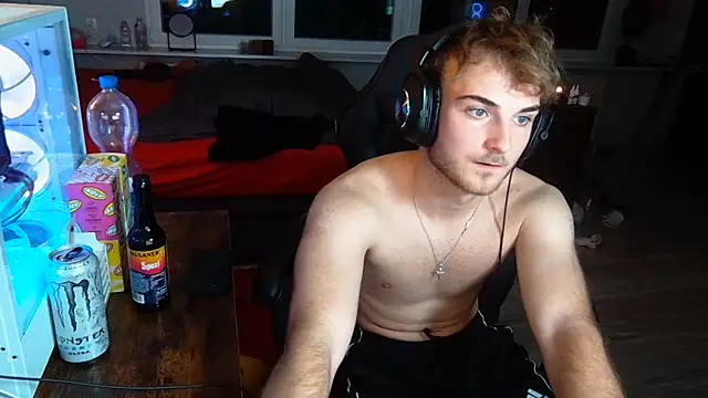 Snapshot of WolkenJunge2006 chatting on October 5, 2025, 6:50 pm WolkenJunge2006 online show from October 5, 2025, 6:50 pm