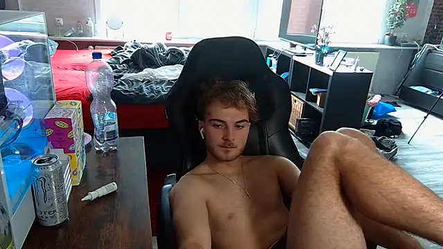 Snapshot of WolkenJunge2006 chatting on October 9, 2025, 11:52 am WolkenJunge2006 online show from October 9, 2025, 11:52 am