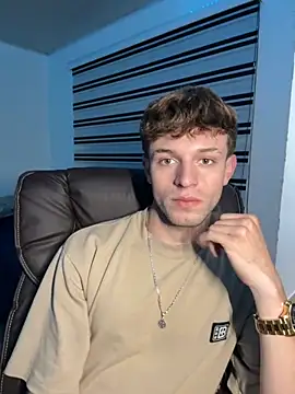 noah red online show from October 8, 2025, 3:59 am