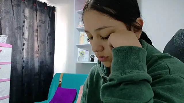 Snapshot of KOREN_JALAA chatting on April 17, 2026, 3:37 pm KOREN JALAA online show from April 17, 2026, 3:37 pm