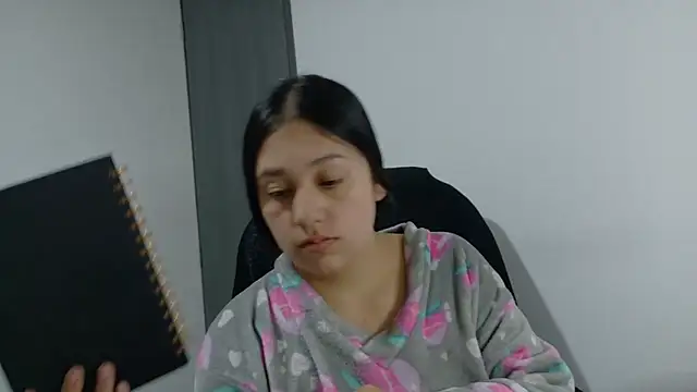 Snapshot of KOREN_JALAA chatting on June 4, 2026, 5:19 pm KOREN JALAA online show from June 4, 2026, 5:19 pm