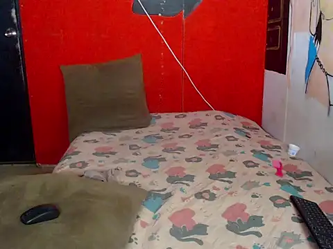 Snapshot of britney_london_x chatting on November 13, 2025, 12:53 am britney london x online show from November 13, 2025, 12:53 am