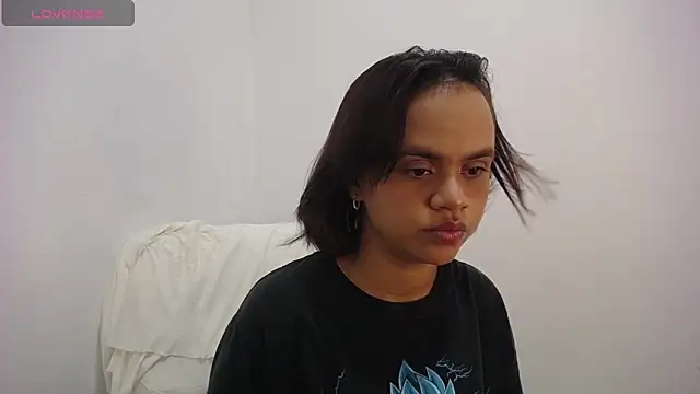 Snapshot of Keyli_sweet chatting on November 7, 2025, 9:04 pm Keyli sweet online show from November 7, 2025, 9:04 pm