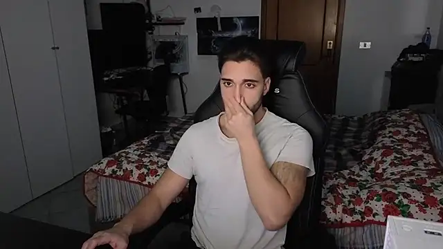 Al3xox02 online show from January 31, 2026, 7:56 pm