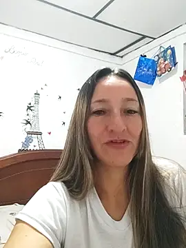 Snapshot of Keila10 chatting on November 26, 2025, 5:30 am Keila10 online show from November 26, 2025, 5:30 am