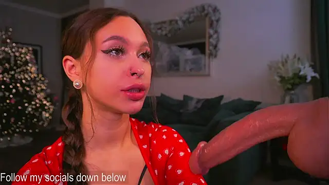 karolineneuer  online show from December 2, 2025, 1:11 am