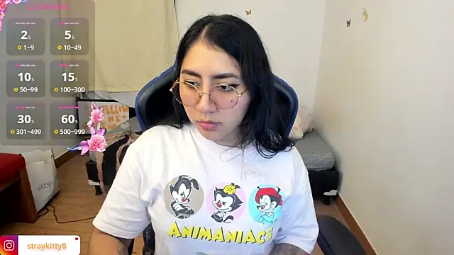 Snapshot of LoveLyy- chatting on January 5, 2026, 10:57 pm LoveLyy- online show from January 5, 2026, 10:57 pm