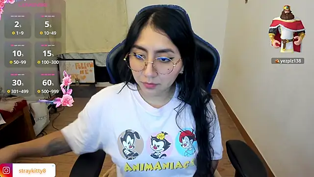 Snapshot of LoveLyy- chatting on January 7, 2026, 4:15 am LoveLyy- online show from January 7, 2026, 4:15 am