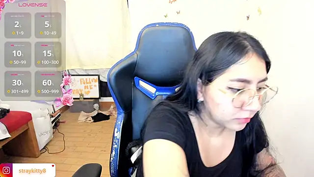 Snapshot of LoveLyy- chatting on January 14, 2026, 5:51 pm LoveLyy- online show from January 14, 2026, 5:51 pm