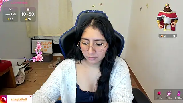 Snapshot of LoveLyy- chatting on February 16, 2026, 1:51 pm LoveLyy- online show from February 16, 2026, 1:51 pm