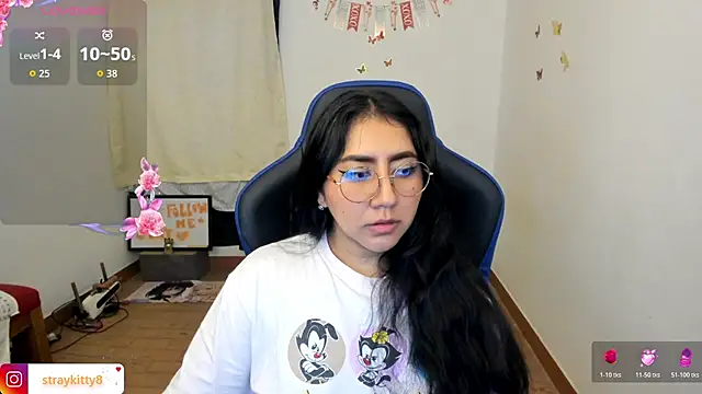 Snapshot of LoveLyy- chatting on March 20, 2026, 4:45 pm LoveLyy- online show from March 20, 2026, 4:45 pm