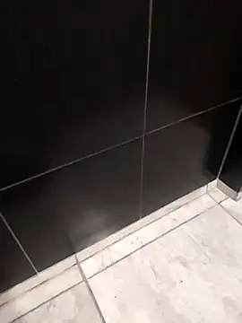 SantiagoB2 online show from October 16, 2025, 4:41 pm