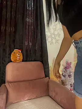 AlannaDollx online show from December 20, 2025, 4:58 pm