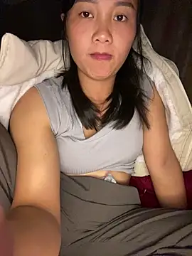 Snapshot of Pii_x chatting on October 28, 2025, 2:48 am Pii x online show from October 28, 2025, 2:48 am