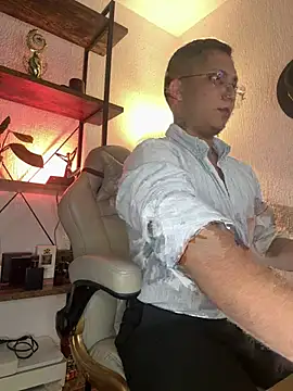 LiamColby  online show from February 10, 2026, 3:43 am