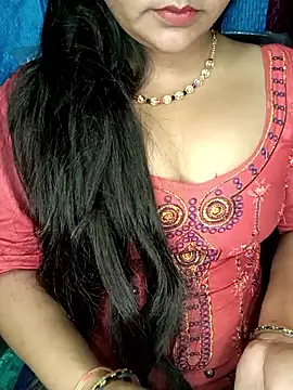 Snapshot of Rashmi_011 chatting on April 22, 2026, 2:36 am Rashmi 011 online show from April 22, 2026, 2:36 am