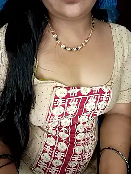 Snapshot of Rashmi_011 chatting on April 23, 2026, 3:47 pm Rashmi 011 online show from April 23, 2026, 3:47 pm