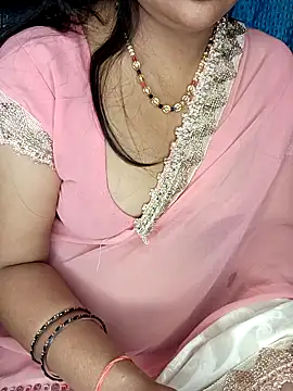 Snapshot of Rashmi_011 chatting on April 24, 2026, 3:53 am Rashmi 011 online show from April 24, 2026, 3:53 am