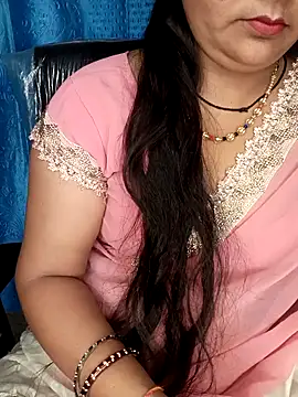 Snapshot of Rashmi_011 chatting on May 22, 2026, 11:54 pm Rashmi 011 online show from May 22, 2026, 11:54 pm