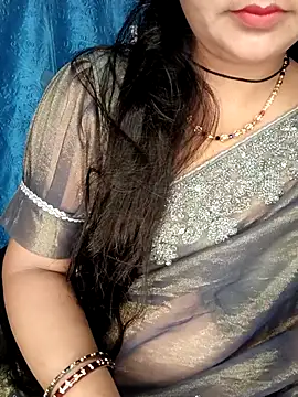 Snapshot of Rashmi_011 chatting on May 23, 2026, 11:42 pm Rashmi 011 online show from May 23, 2026, 11:42 pm