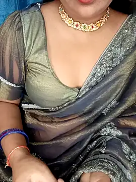 Snapshot of Rashmi_011 chatting on May 31, 2026, 12:41 am Rashmi 011 online show from May 31, 2026, 12:41 am