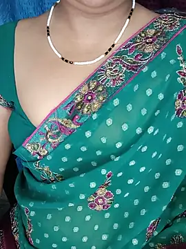 Snapshot of Rashmi_011 chatting on June 19, 2026, 12:48 am Rashmi 011 online show from June 19, 2026, 12:48 am
