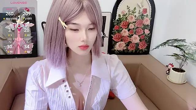 Snapshot of T-TeaR chatting on June 3, 2026, 2:03 am T-TeaR online show from June 3, 2026, 2:03 am