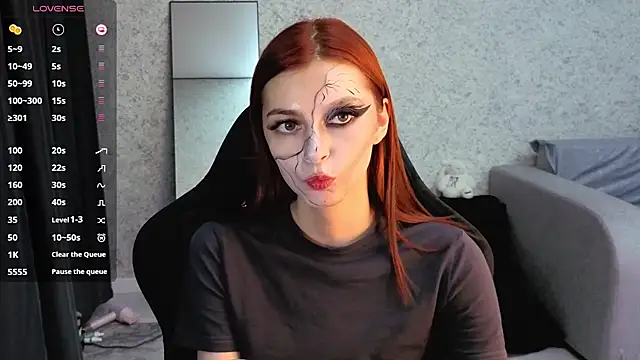 kitti sweett online show from October 31, 2025, 6:09 pm