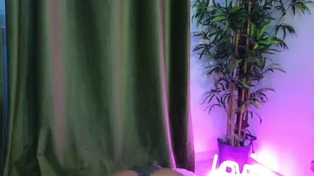 Ashley luxx online show from January 17, 2026, 6:18 am