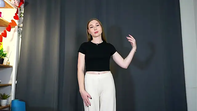 EliseHopper online show from October 11, 2025, 9:13 pm