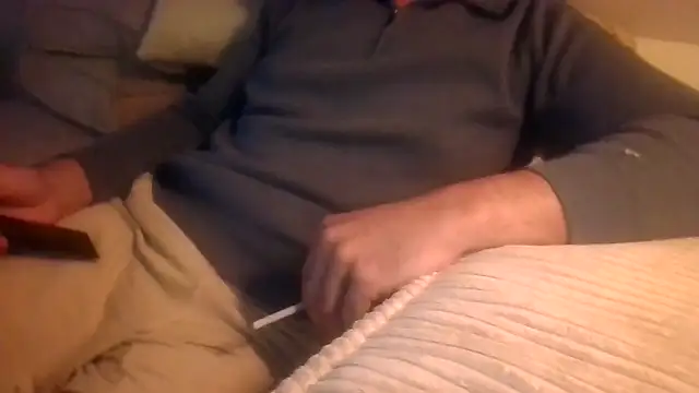 Snapshot of Alex_the_user chatting on October 5, 2025, 6:50 pm Alex the user online show from October 5, 2025, 6:50 pm