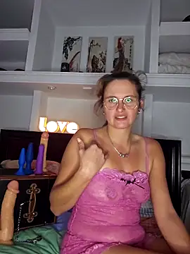 xcrazzycat online show from November 27, 2025, 12:29 pm