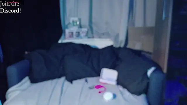 Snapshot of venusflytrapped chatting on February 12, 2026, 3:45 am venusflytrapped online show from February 12, 2026, 3:45 am