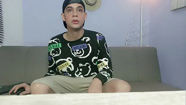 Twinks boys  online show from October 14, 2025, 3:51 am