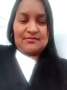 lucia00xx online show from October 21, 2025, 10:49 am