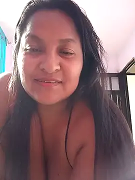 lucia00xx online show from February 2, 2026, 10:08 pm