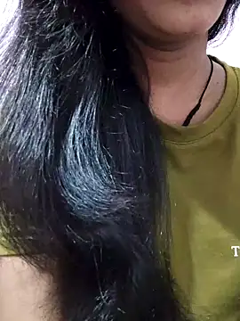 anjali2351 online show from April 9, 2026, 3:28 pm