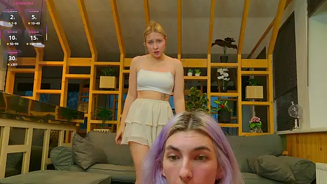 Mol l y online show from October 22, 2025, 2:28 pm